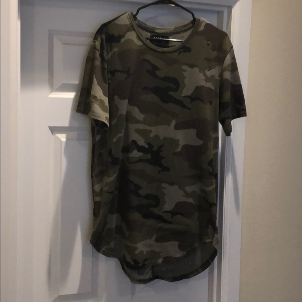 Pacsun camo longer fit scallop Tee